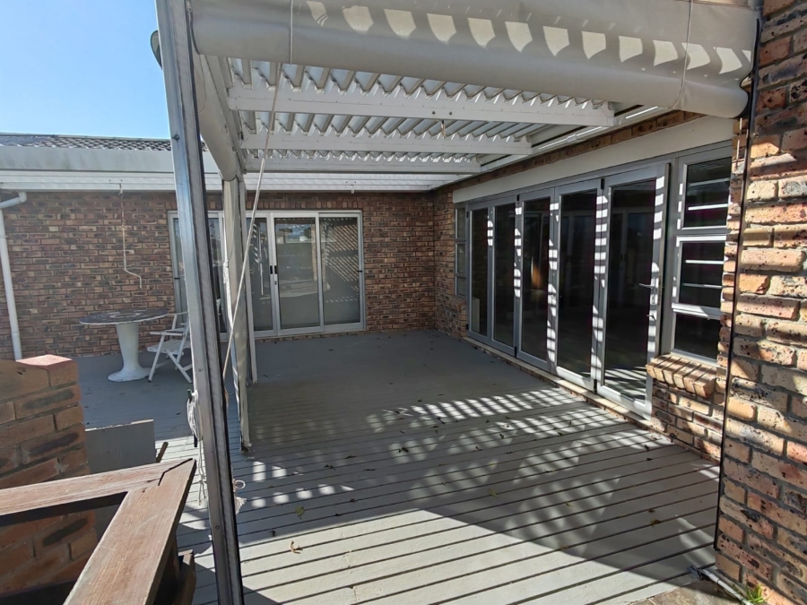 3 Bedroom Property for Sale in De Kelders Western Cape